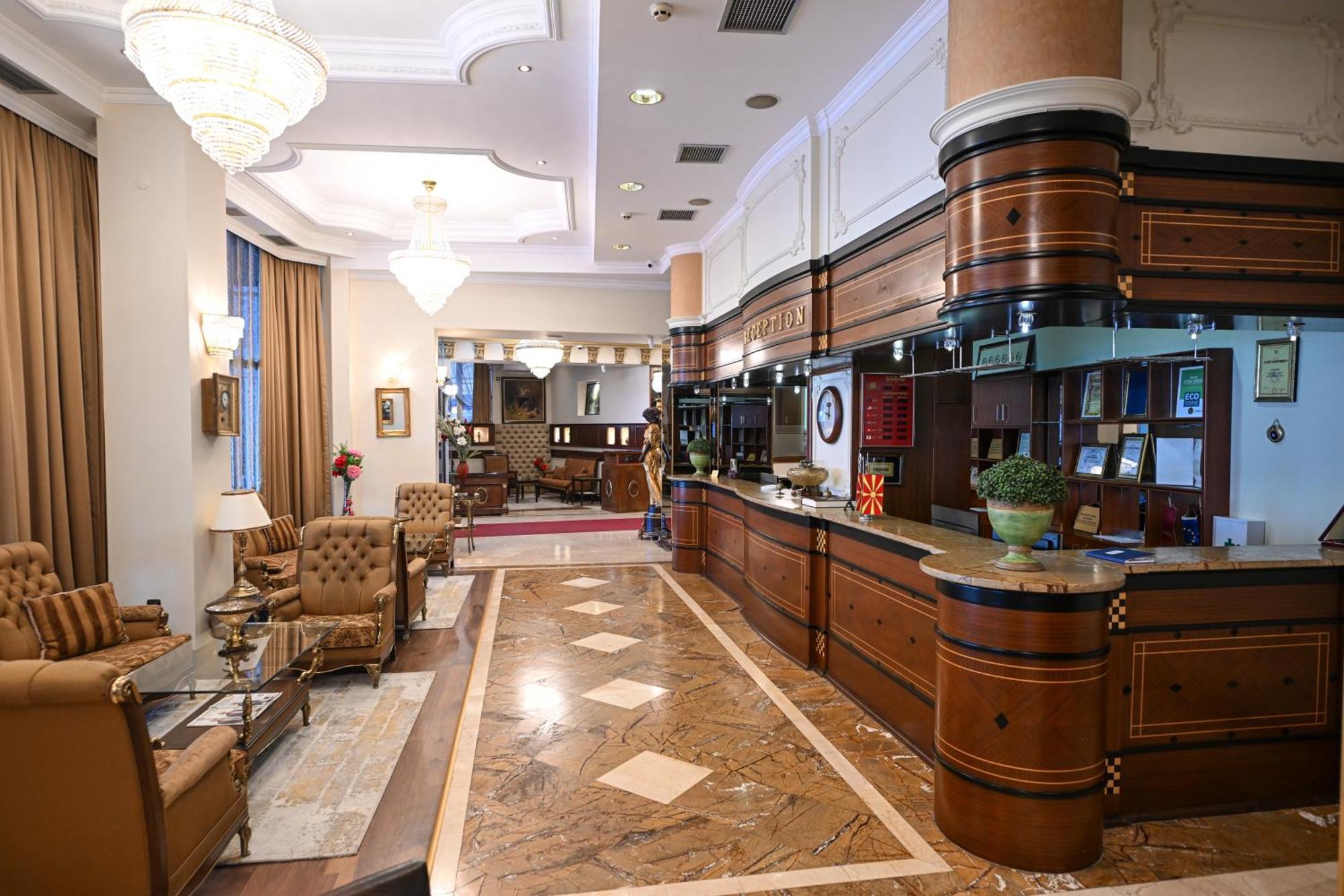 Stone Bridge Hotel Скопье Экстерьер фото