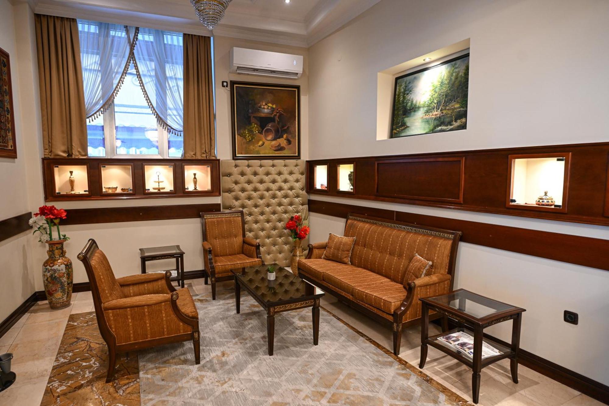Stone Bridge Hotel Скопье Экстерьер фото